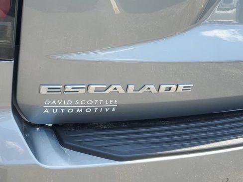 Used 2023 Cadillac Escalade V AWD/4WD image 29