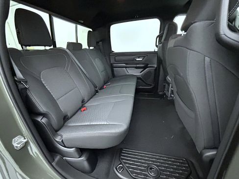 New 2026 RAM 1500 Express AWD/4WD image 18