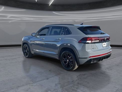 New 2026 Volkswagen Atlas Cross Sport SEL R-Line image 4