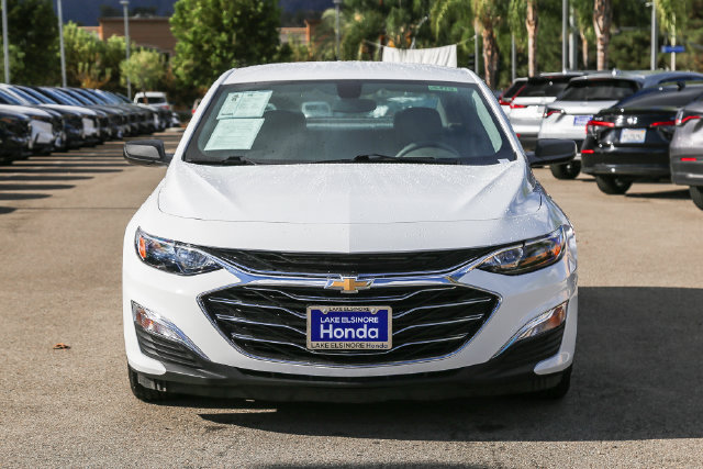 Used 2022 Chevrolet Malibu LS FWD image 2