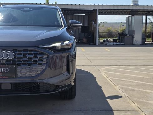 New 2025 Audi Q5 Premium image 10