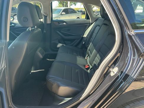 Certified 2021 Volkswagen Jetta SE w/ SE Cold Weather Package image 40