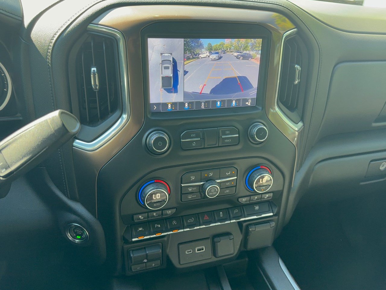 Used 2019 Chevrolet Silverado 1500 High Country w/ Technology Package AWD/4WD image 22