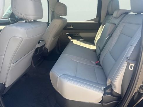 Used 2024 Toyota Tundra Limited AWD/4WD image 30