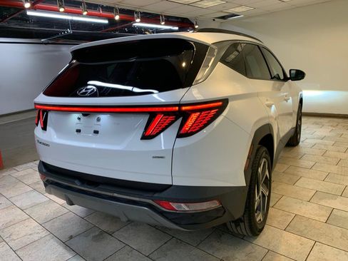 Used 2022 Hyundai Tucson Limited w/ Cargo Package AWD/4WD image 6