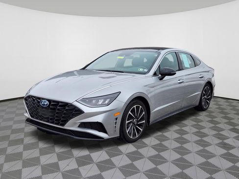 Used 2020 Hyundai Sonata SEL Plus w/ Tech Package image 2