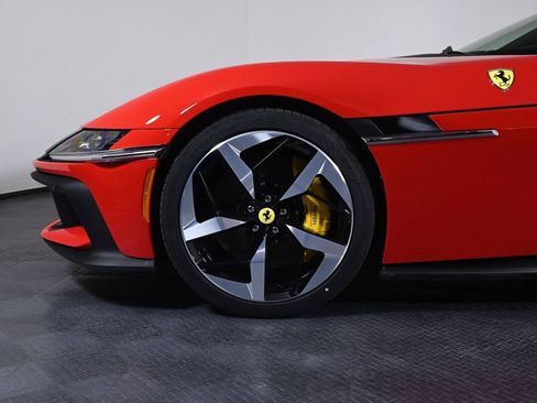 Used 2026 Ferrari 12Cilindri RWD image 31
