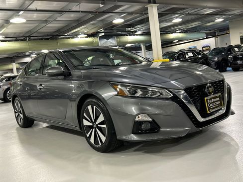Used 2019 Nissan Altima 2.5 SL FWD image 1
