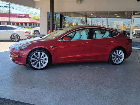 Used 2018 Tesla Model 3 image 5