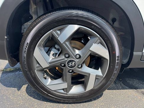Certified 2026 Hyundai Venue SEL FWD image 31