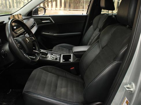 Used 2022 Mitsubishi Outlander SEL Black Edition AWD/4WD image 14