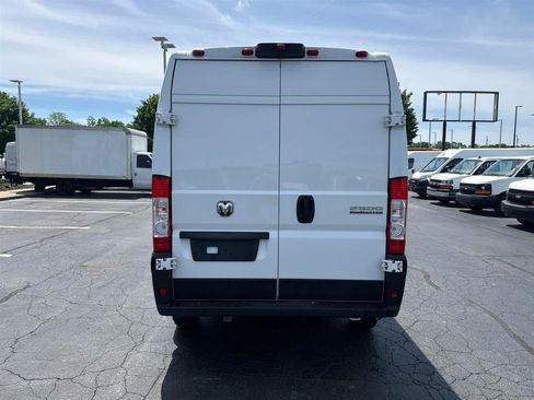 Used 2025 RAM ProMaster 2500 w/ Convenience Group FWD image 7