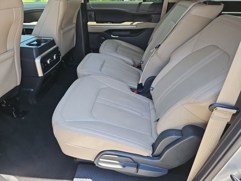 Used 2024 Ford Expedition Max Limited RWD image 18