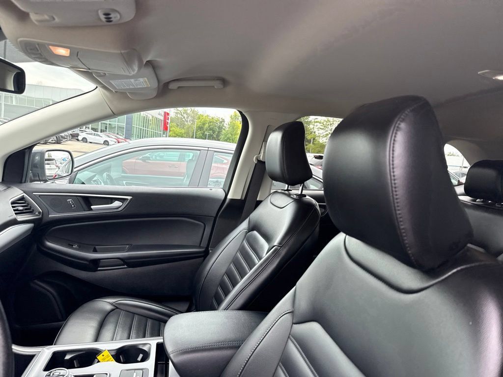 Used 2021 Ford Edge SEL w/ Convenience Package AWD/4WD image 19