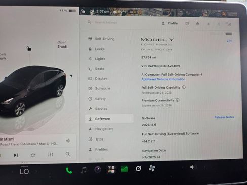 Used 2024 Tesla Model Y Long Range AWD/4WD image 2