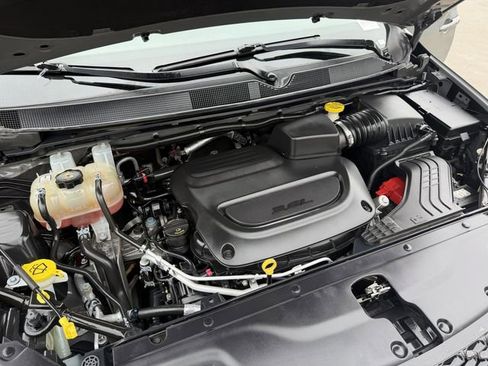Used 2022 Chrysler Pacifica Touring-L FWD image 25