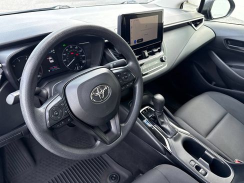 Used 2025 Toyota Corolla LE FWD image 21