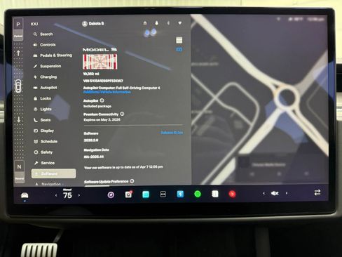 Used 2023 Tesla Model S Plaid image 22