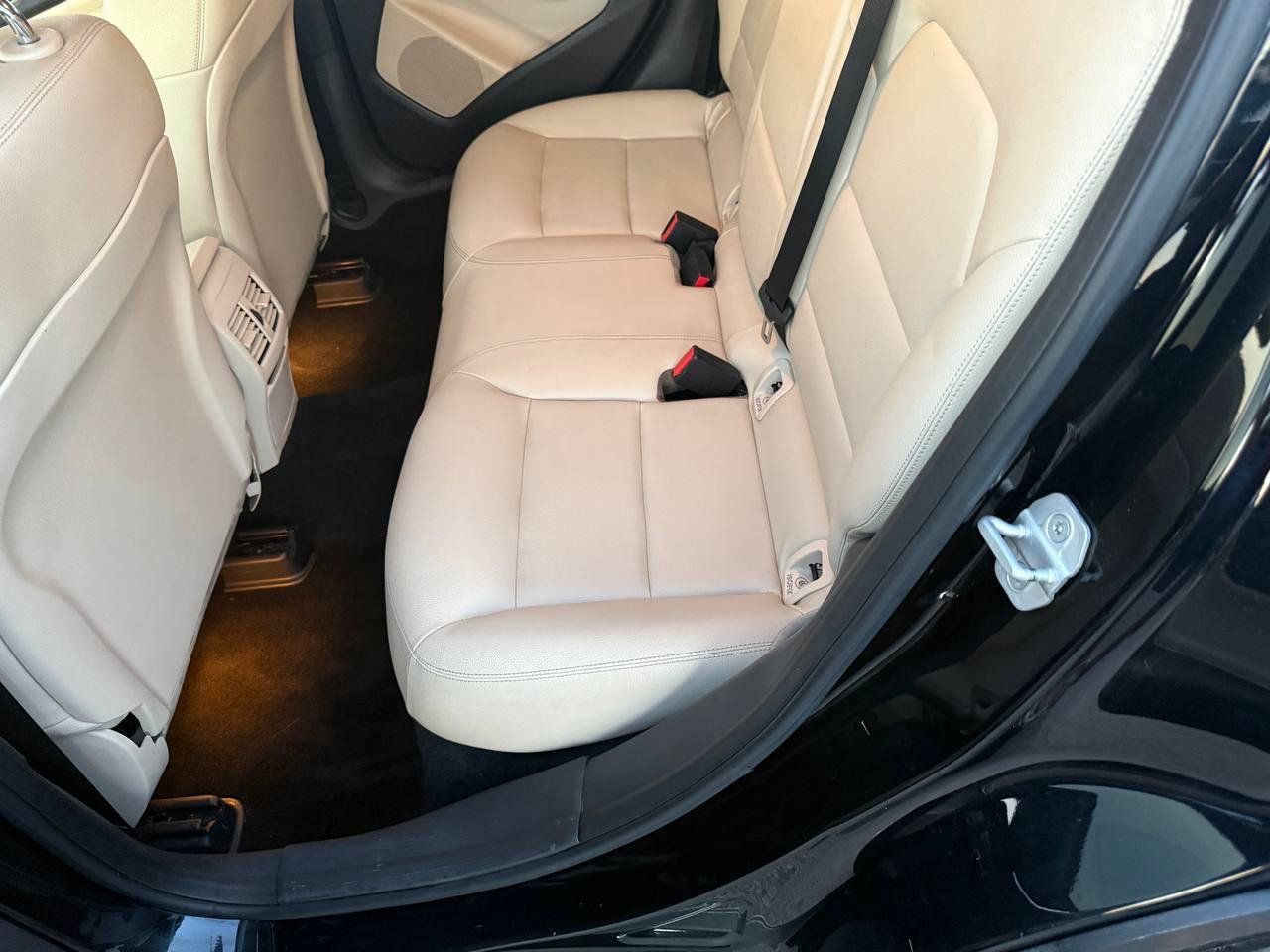 Used 2015 Mercedes-Benz GLA 250 4MATIC w/ Premium Package image 36