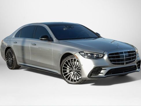 Used 2021 Mercedes-Benz S 580 4MATIC Sedan image 4