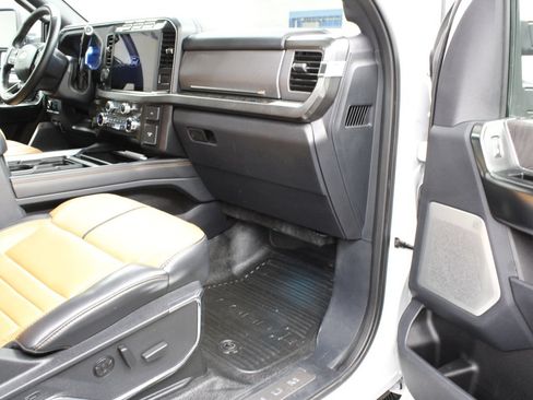 Used 2024 Ford F250 Platinum AWD/4WD image 44