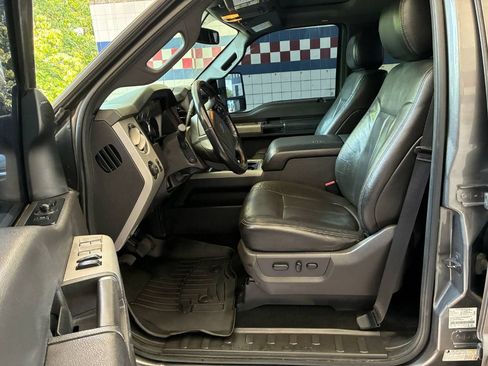 Used 2013 Ford F250 Lariat w/ Lariat Interior Pkg AWD/4WD image 7