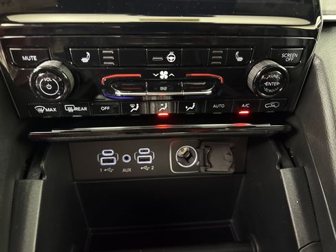 New 2025 Jeep Grand Cherokee Limited w/ Trailer Tow Package AWD/4WD image 21