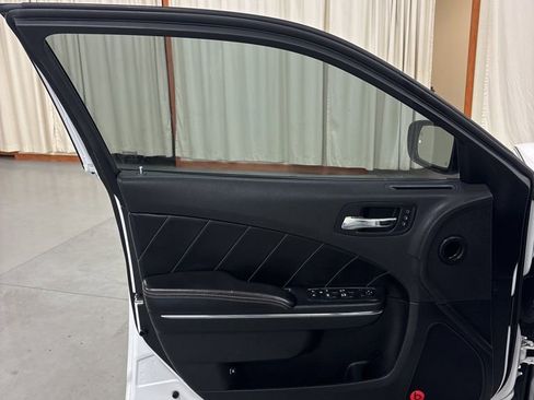 Used 2013 Dodge Charger R/T image 17