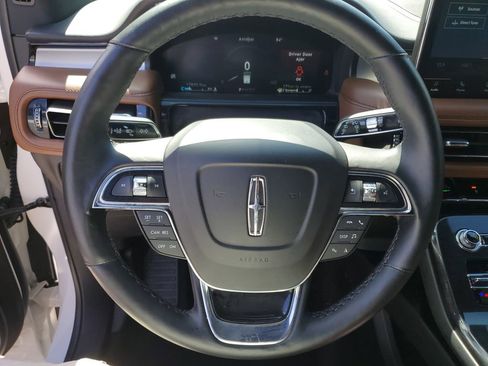 Used 2023 Lincoln Nautilus Reserve AWD/4WD image 21