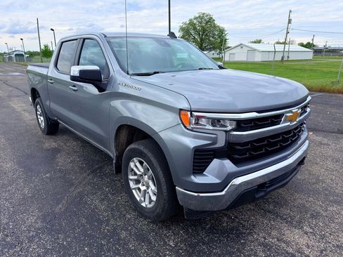 Used 2025 Chevrolet Silverado 1500 LT AWD/4WD image 4