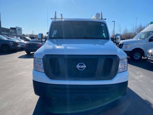 Used 2018 Nissan NV 2500 S image 2