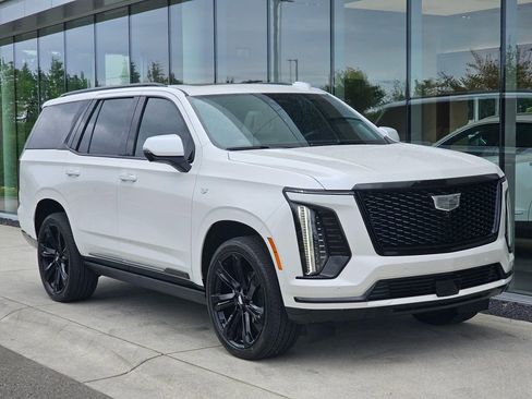 Certified 2025 Cadillac Escalade Sport Platinum AWD/4WD image 7