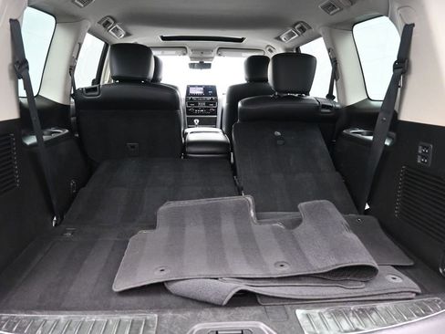 Used 2022 INFINITI QX80 Luxe image 25