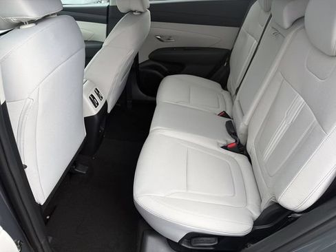 New 2026 Hyundai Tucson SEL FWD image 24