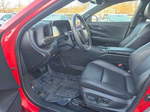 Certified 2023 Toyota Crown Platinum image 16