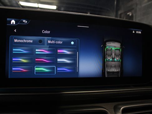 Used 2025 Mercedes-Benz GLE 580 4MATIC w/ Driver Assistance Package image 70