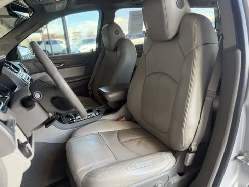 Used 2014 GMC Acadia SLT image 14