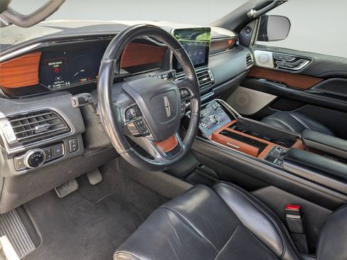 Used 2020 Lincoln Navigator Reserve w/ Equipment Group 208A Reserve RWD image 6