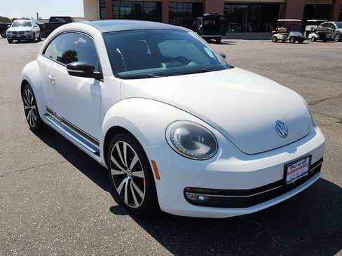 Used 2013 Volkswagen Beetle 2.0T FWD image 6