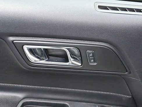 Used 2015 Ford Mustang GT RWD image 11