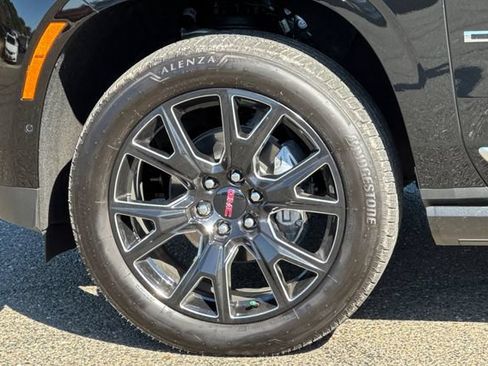 New 2026 GMC Yukon Denali w/ Sun & Power Step Package AWD/4WD image 34