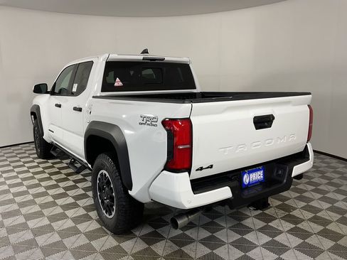Used 2025 Toyota Tacoma 4x4 Double Cab image 6