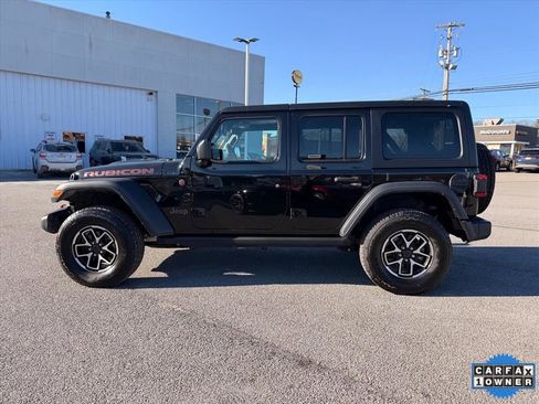 Used 2024 Jeep Wrangler Unlimited Rubicon image 3