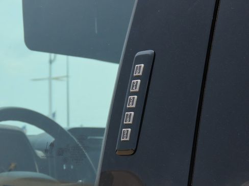 Used 2021 Ford F150 XLT w/ Equipment Group 302A High AWD/4WD image 19