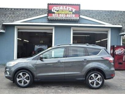 Used 2017 Ford Escape SE w/ SE Leather Comfort Package
