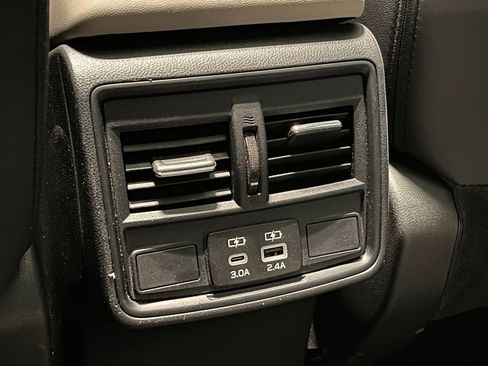 Used 2025 Subaru Forester Premium AWD/4WD image 35