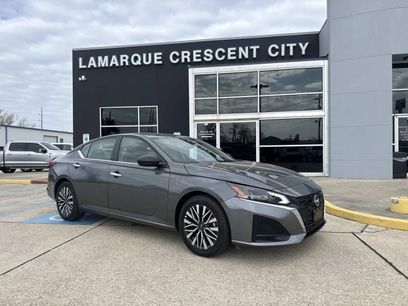 Used 2025 Nissan Altima 2.5 SV
