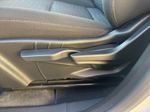 Used 2025 Chevrolet Equinox LT image 23