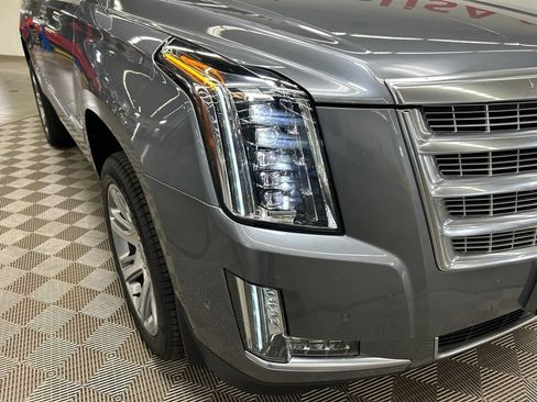 Used 2019 Cadillac Escalade Premium Luxury RWD image 5