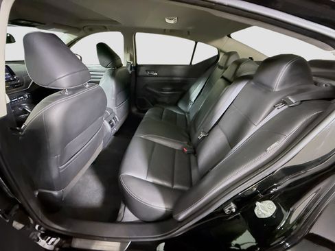 Used 2019 Nissan Altima 2.0 Edition One FWD image 25